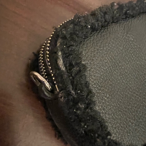 COACH CROSSBODY POUCH IN LEATHER AND SHEARLING - Picture 11 of 11